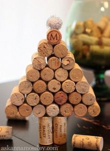 Amazing DIY Wine Cork Crafts - DIYCraftsGuru