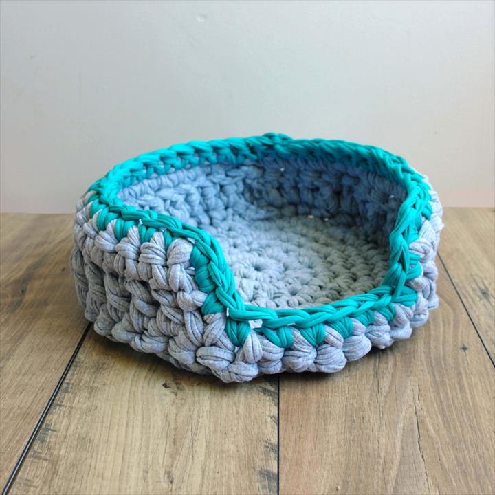 The Best Crocheted Pet Bed Designs - DIYCraftsGuru