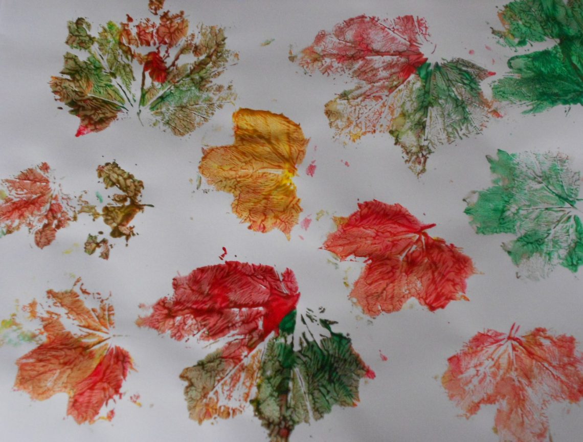 12 Amazing Fall Leaves Crafts - DIYCraftsGuru